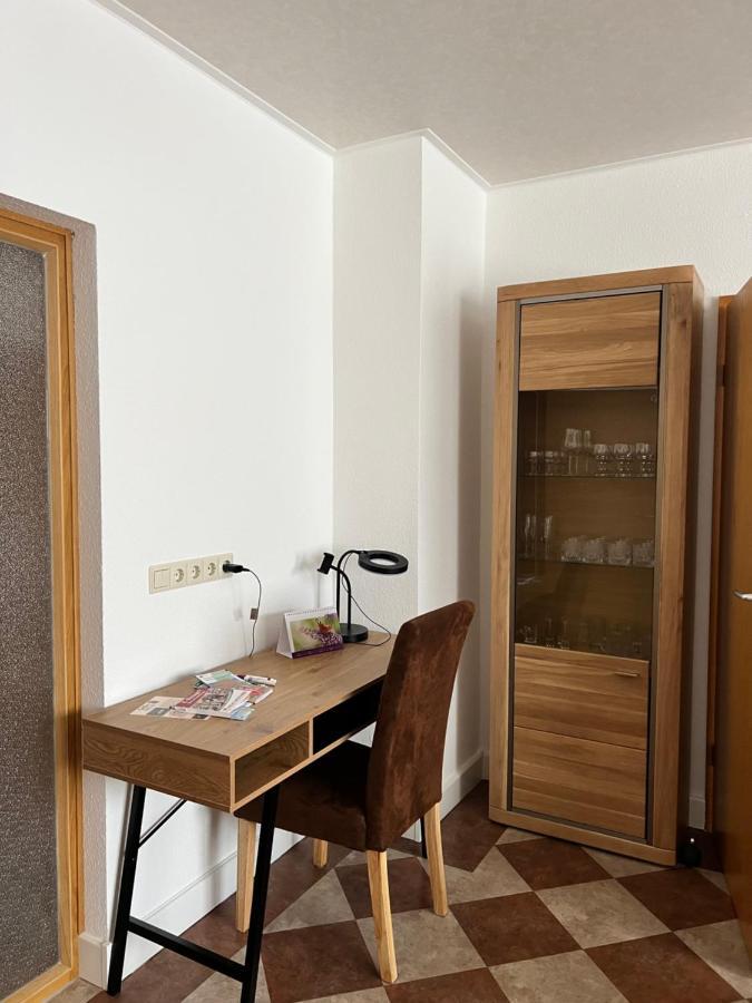 Sehr Schoene Wohnung,Komplett Neu Eingerichtet Limabach - Oberfrohna エクステリア 写真