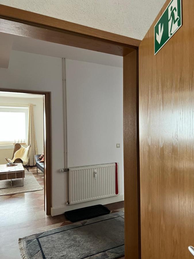 Sehr Schoene Wohnung,Komplett Neu Eingerichtet Limabach - Oberfrohna エクステリア 写真